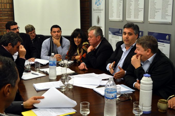 Diputados de las comisiones acordaron abordar el proyecto de homologación sobre tablas
