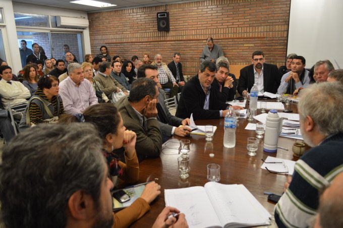 Integrantes de AMPROS, ATE y SITEA estuvieron presentes en el encuentro