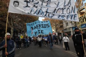 AMPROS tuvo una notable presencia en la marcha