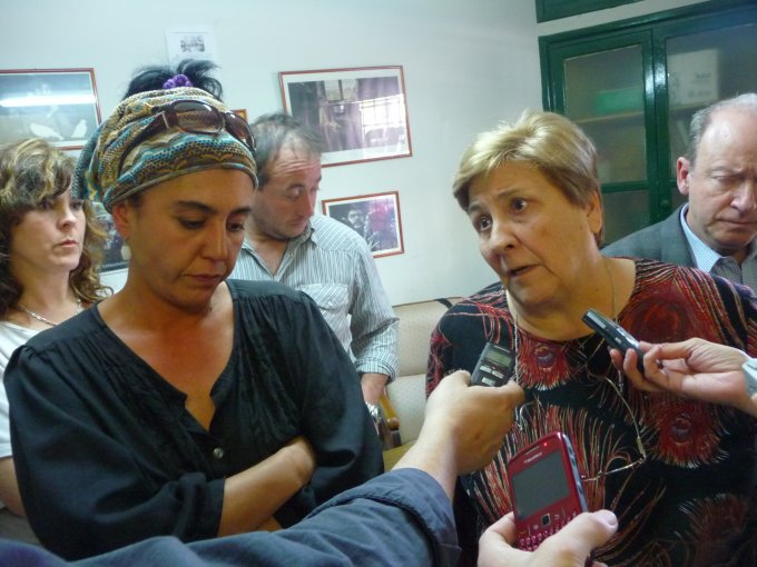 María Isabel Del Pópolo en un tramo de la conferencia de prensa